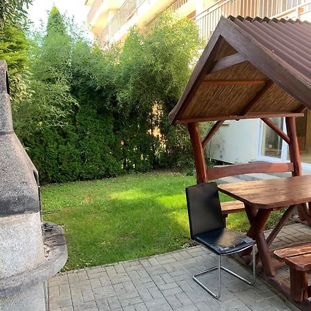 Bamboo Wellness Apartment Siofok Bagian luar foto