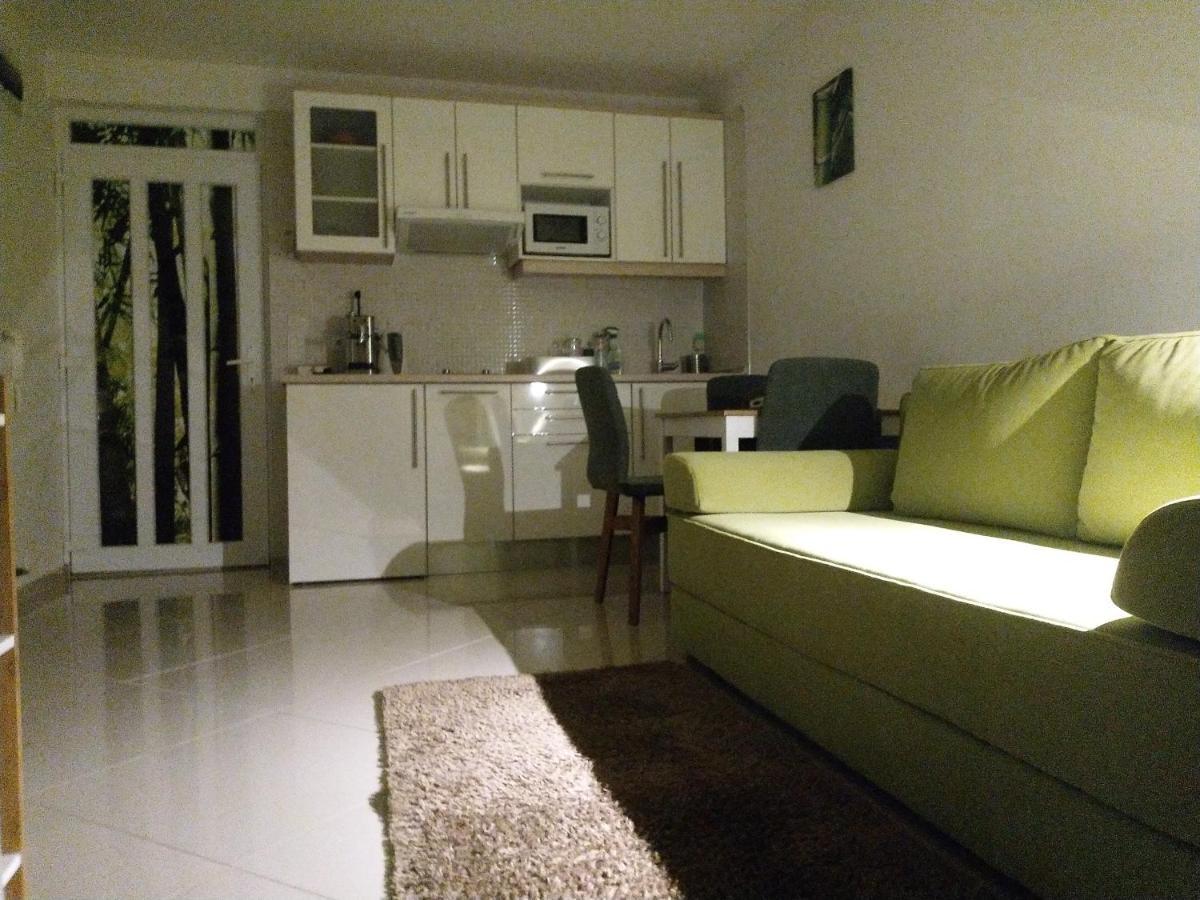 Bamboo Wellness Apartment Siofok Bagian luar foto