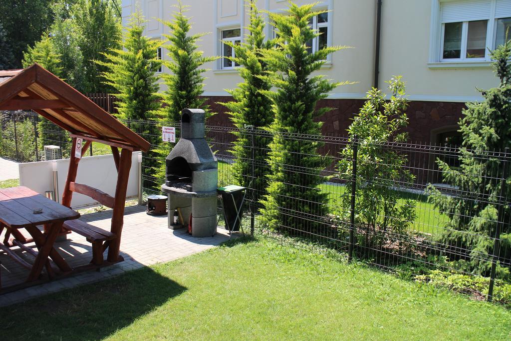 Bamboo Wellness Apartment Siofok Bagian luar foto