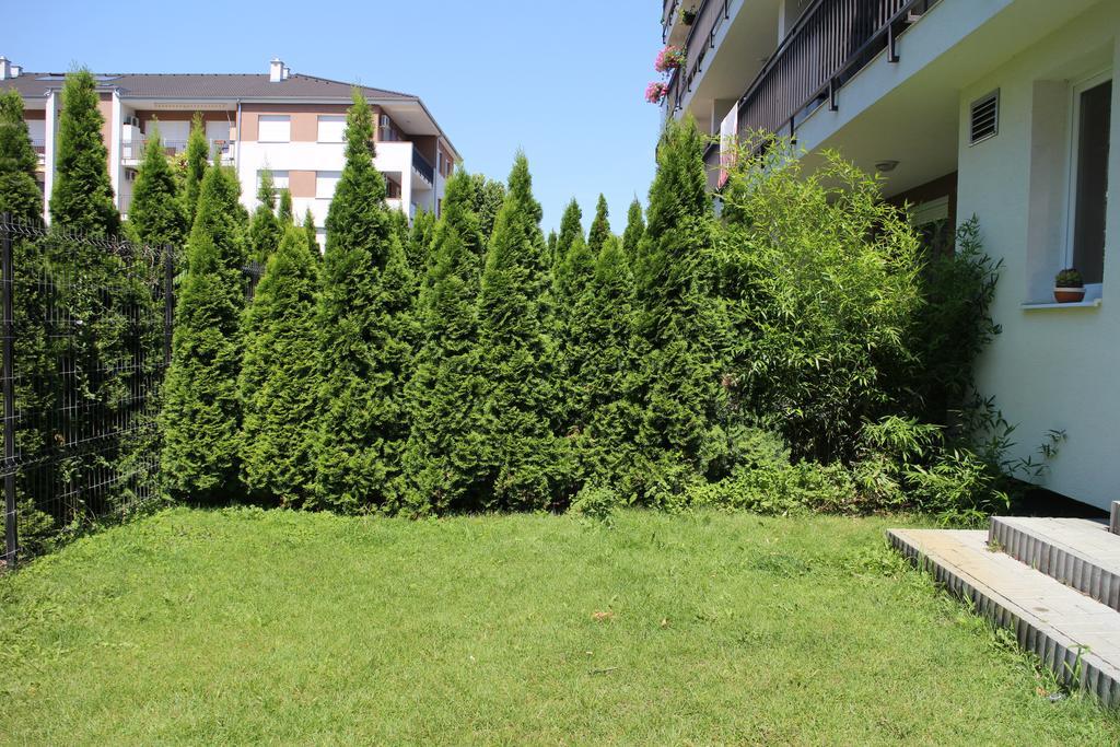 Bamboo Wellness Apartment Siofok Bagian luar foto
