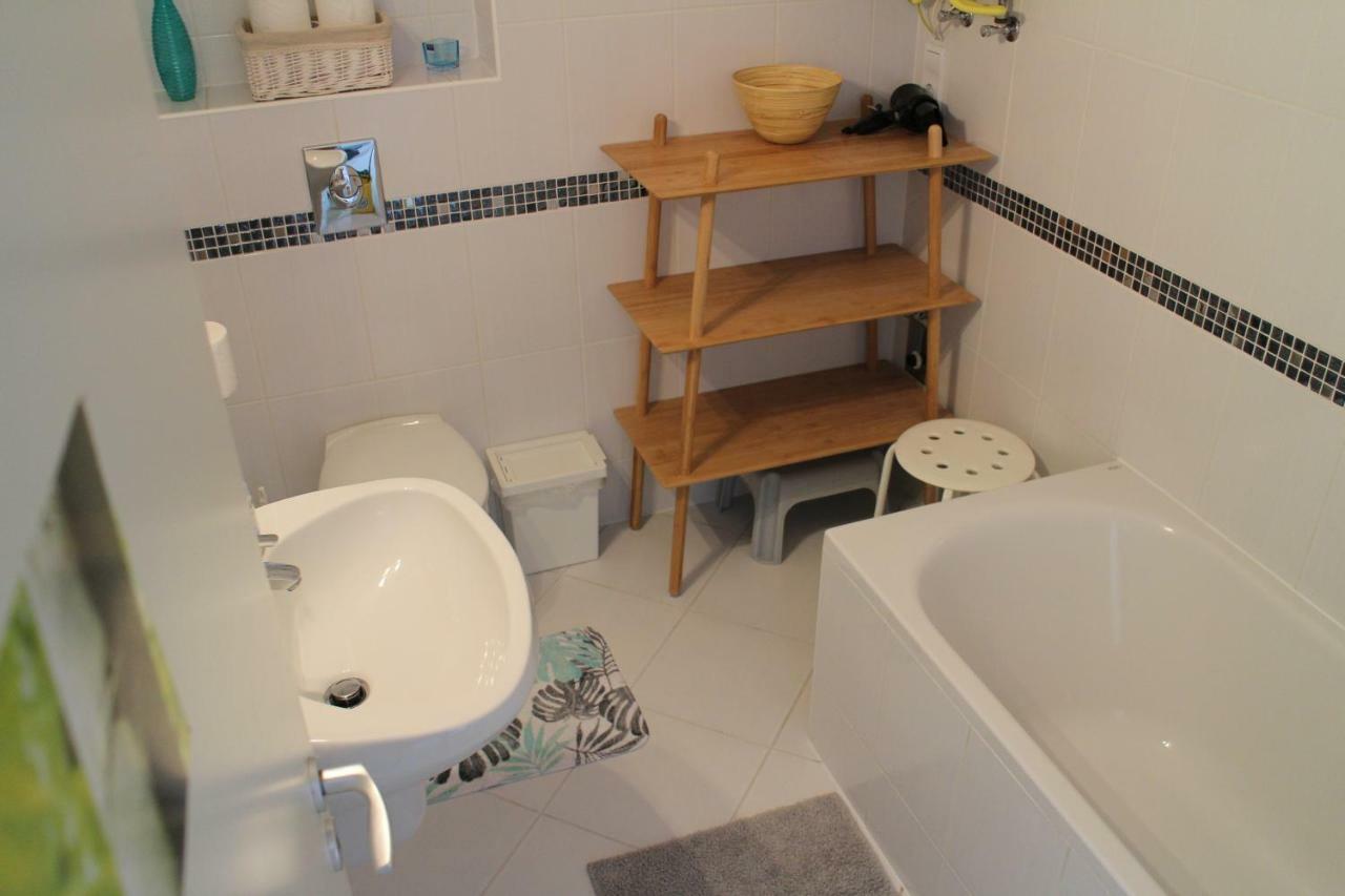 Bamboo Wellness Apartment Siofok Bagian luar foto